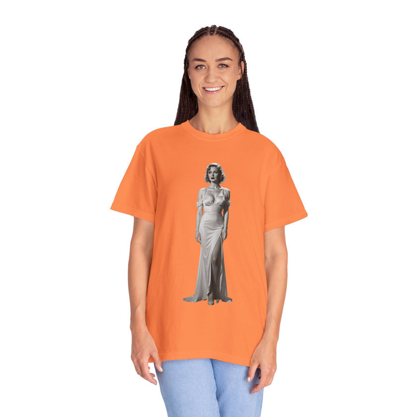 Glamour T-Shirt, Retro Fashion Tee, Stylish Casual Wear, Gift for Her, Trendy T-Shirt for Events , Retro T-shirt